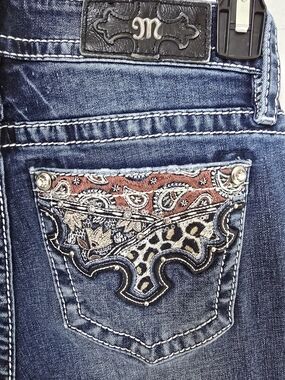 Miss Me Women’s Blue Embroidered Pocket Jeans